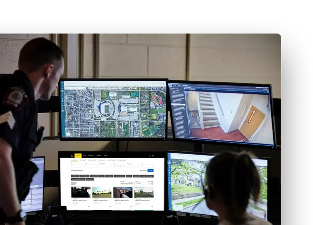 Centro de controle acompanhando uma operação